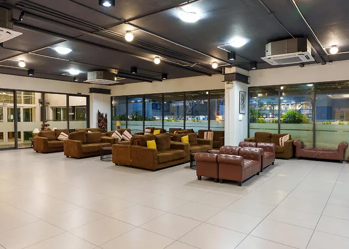 Prom Thailand Cultural Centre Отель 4*