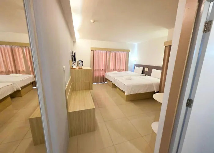 Prom Thailand Cultural Centre 4*