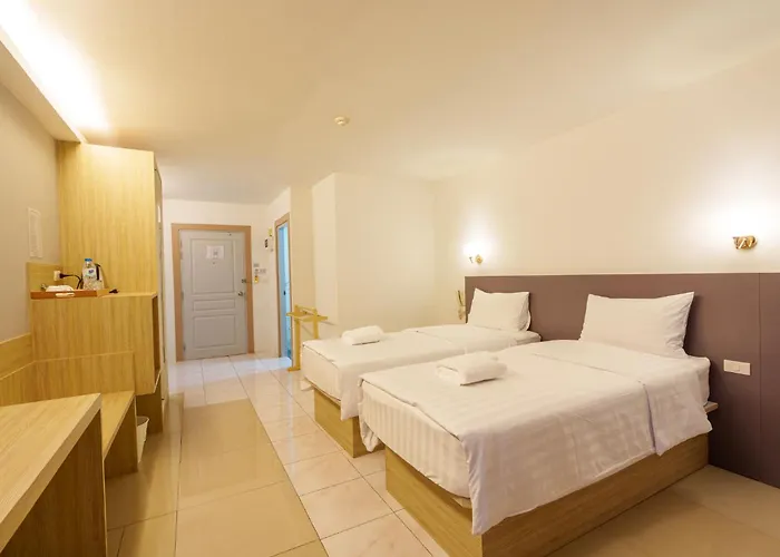Отель Prom Thailand Cultural Centre 4*