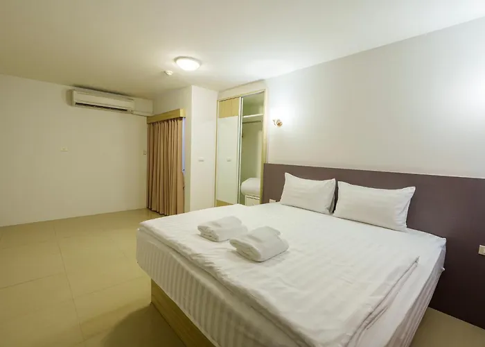 Prom Thailand Cultural Centre Отель 4*