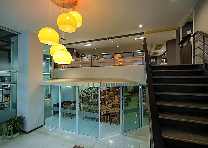 Prom Thailand Cultural Centre 4*