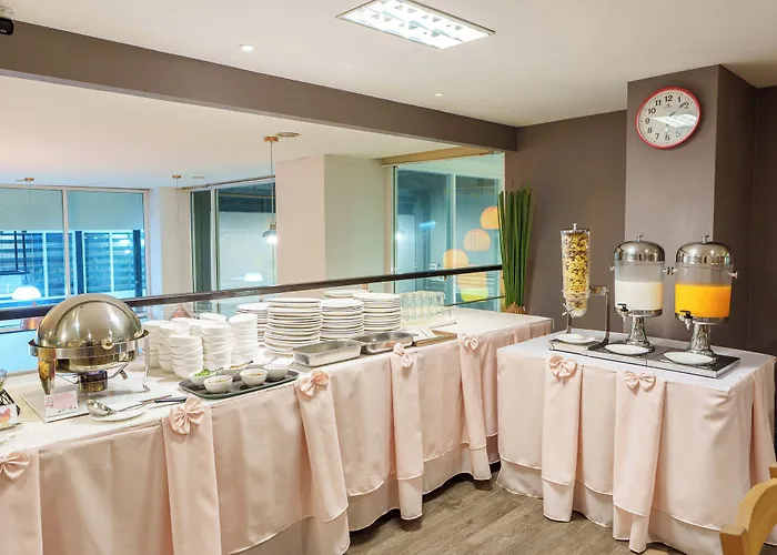Prom Thailand Cultural Centre 4*
